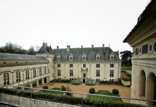 Au château de Brézé vous découvrirez...